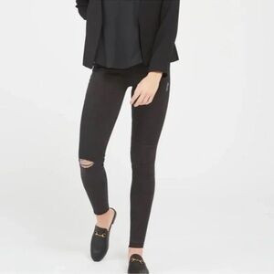 SPANX Vintage Black Distressed High Rise Stretchy Raw Hem Pull On Jeans Small